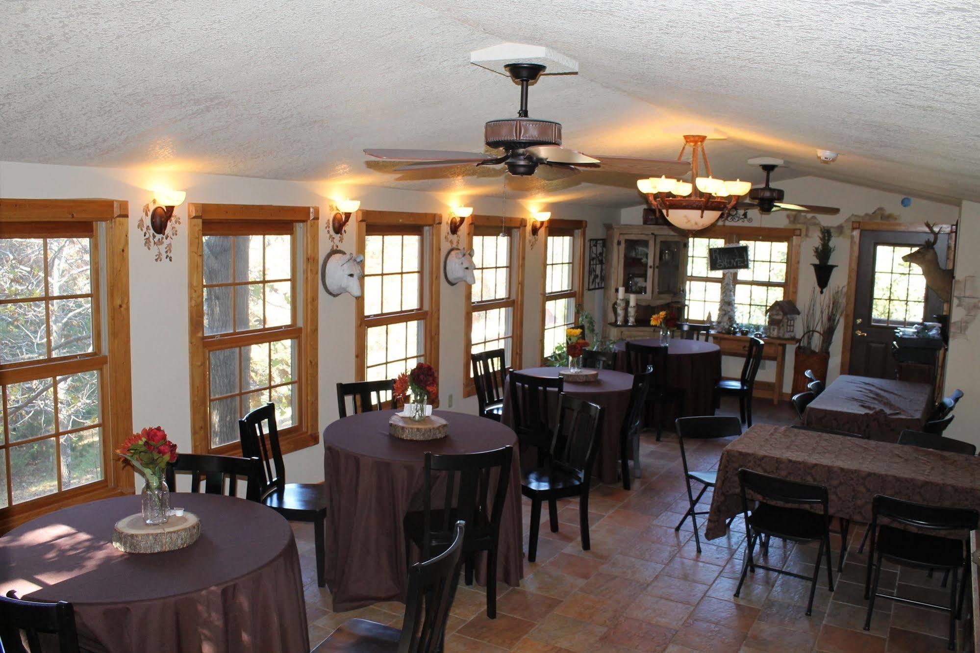 Bear Creek Lodge Cabin Resort Reeds Spring Exterior foto